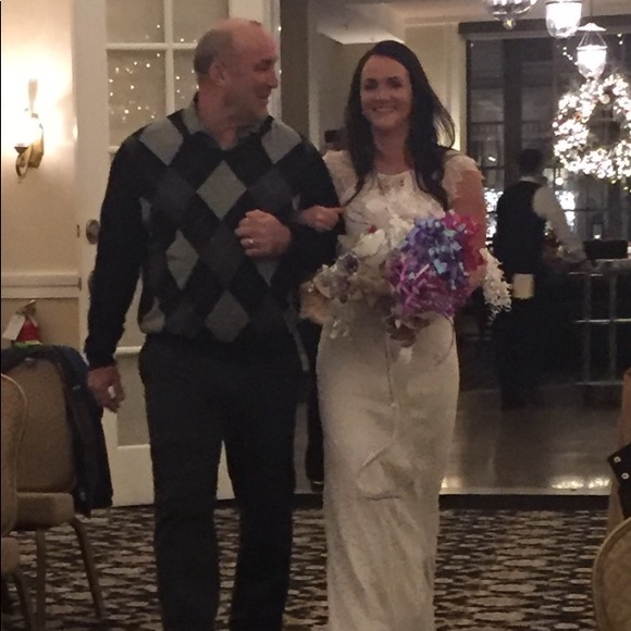 White long open back lace dress - Picture 2 of 5